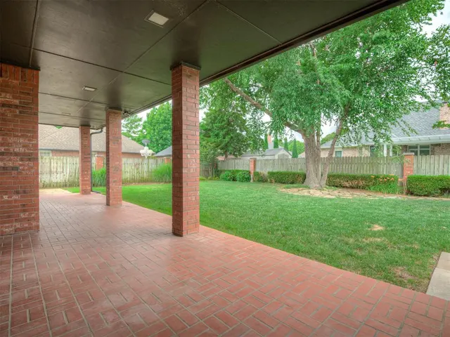 Photo 5 — 12233 Rivendell Drive, Oklahoma City, OK 73170