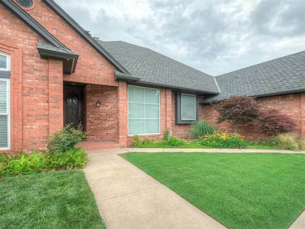 Photo 7 — 12233 Rivendell Drive, Oklahoma City, OK 73170