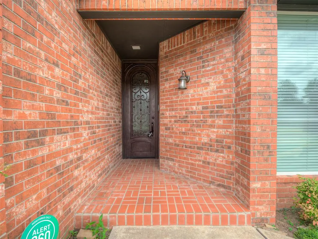 Photo 8 — 12233 Rivendell Drive, Oklahoma City, OK 73170
