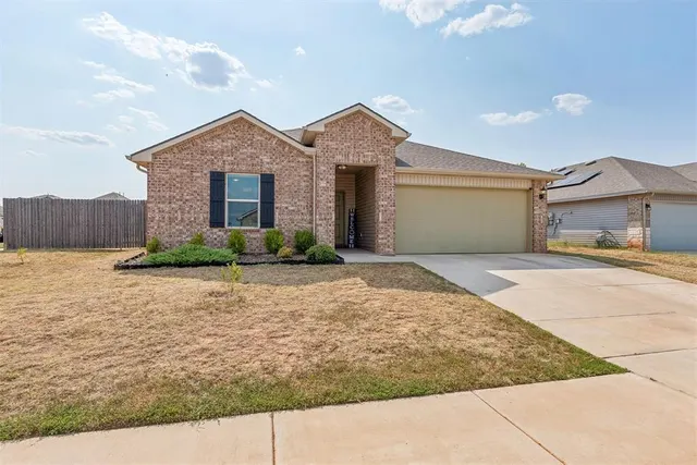 Photo 2 — 3425 Furrow Drive, Yukon, OK 73099
