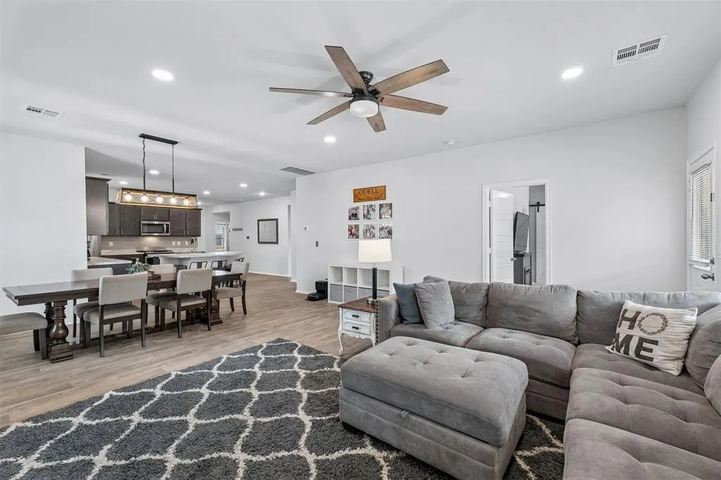 Photo 9 — 3425 Furrow Drive, Yukon, OK 73099