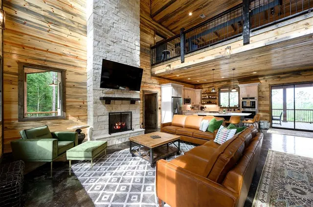Photo 3 — 116 Sugar Plum Lane, Broken Bow, OK 74728