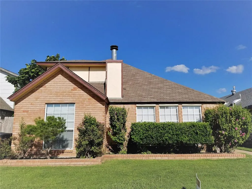 Front exterior — 2130 Westmore Drive, Moore, OK 73170