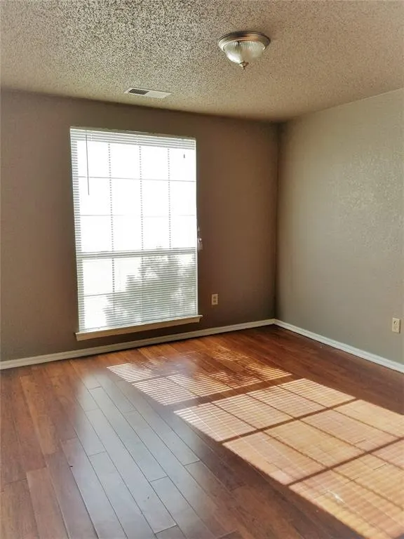 Photo 6 — 2130 Westmore Drive, Moore, OK 73170
