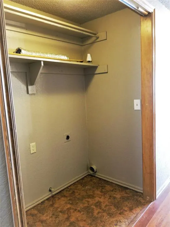 Photo 7 — 2130 Westmore Drive, Moore, OK 73170