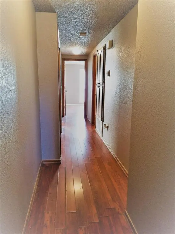 Photo 9 — 2130 Westmore Drive, Moore, OK 73170