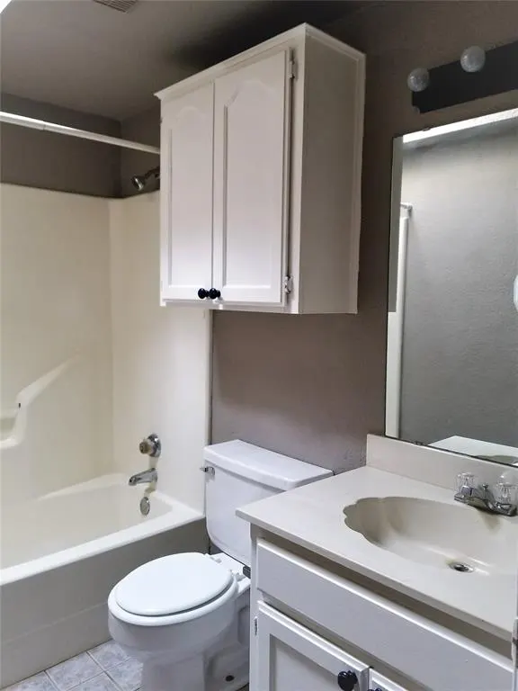 Photo 14 — 2130 Westmore Drive, Moore, OK 73170