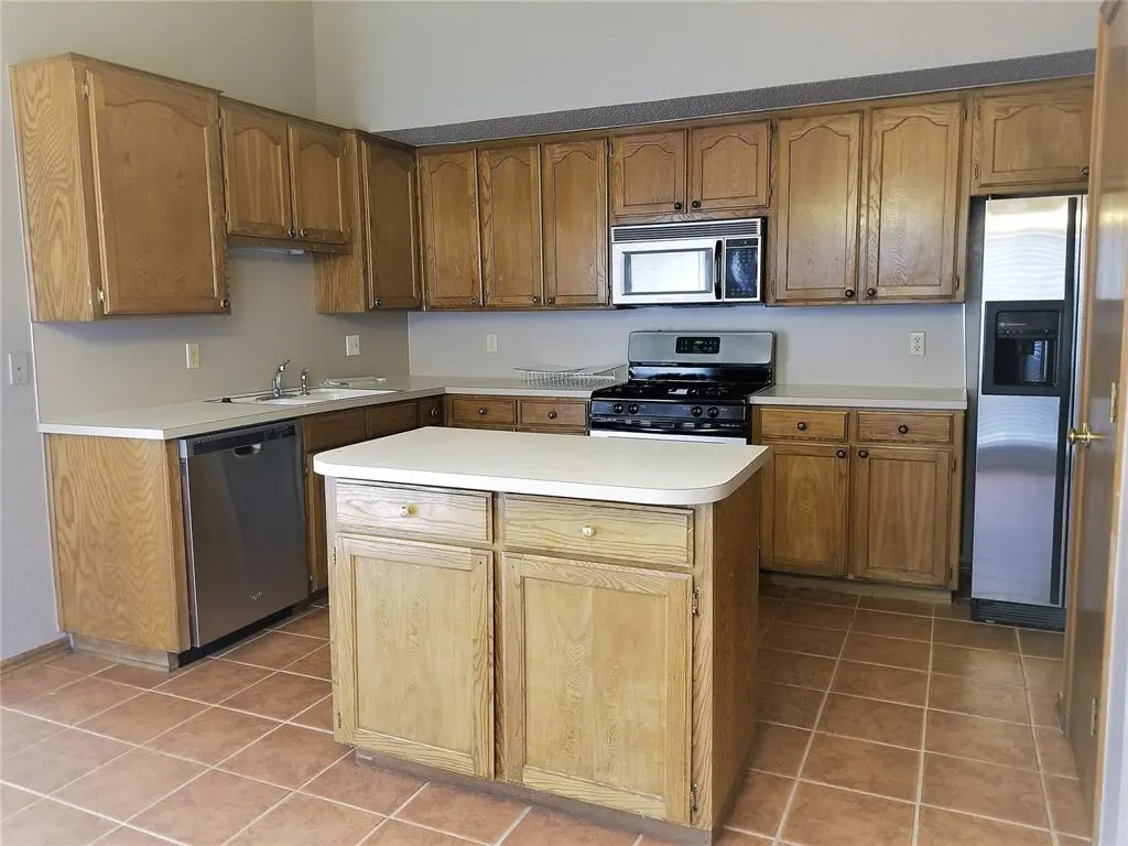 Photo 17 — 2130 Westmore Drive, Moore, OK 73170