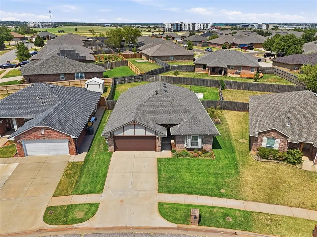 Photo 4 — 1545 NW 125th Street, Oklahoma City, OK 73120