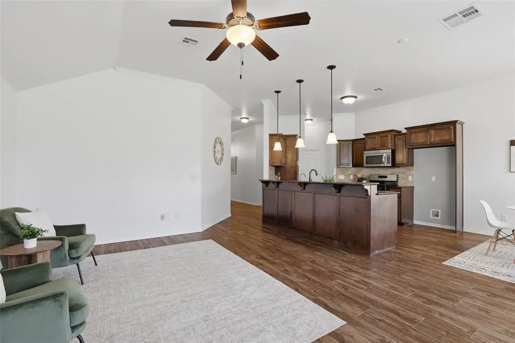 Photo 9 — 1545 NW 125th Street, Oklahoma City, OK 73120