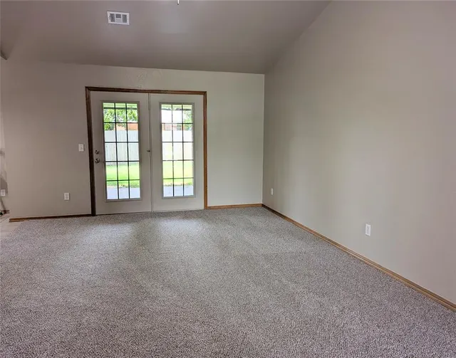 Photo 2 — 517 SW 156th Street, Oklahoma City, OK 73170