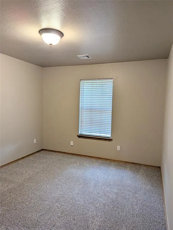 Photo 11 — 517 SW 156th Street, Oklahoma City, OK 73170
