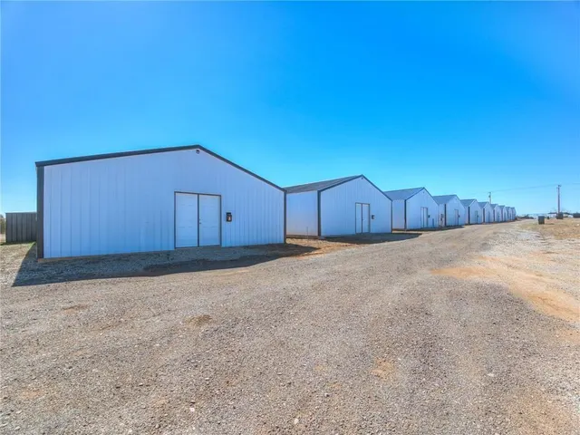 Photo 5 — 5160 N Indian Meridian Rd, Coyle, OK 73027