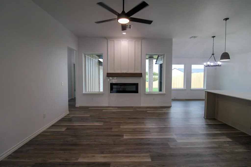 Photo 4 — 532 Grand Sycamore Way, Washington, OK 73093