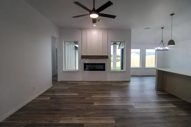 Photo 4 — 532 Grand Sycamore Way, Washington, OK 73093