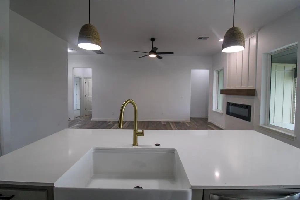 Photo 8 — 532 Grand Sycamore Way, Washington, OK 73093