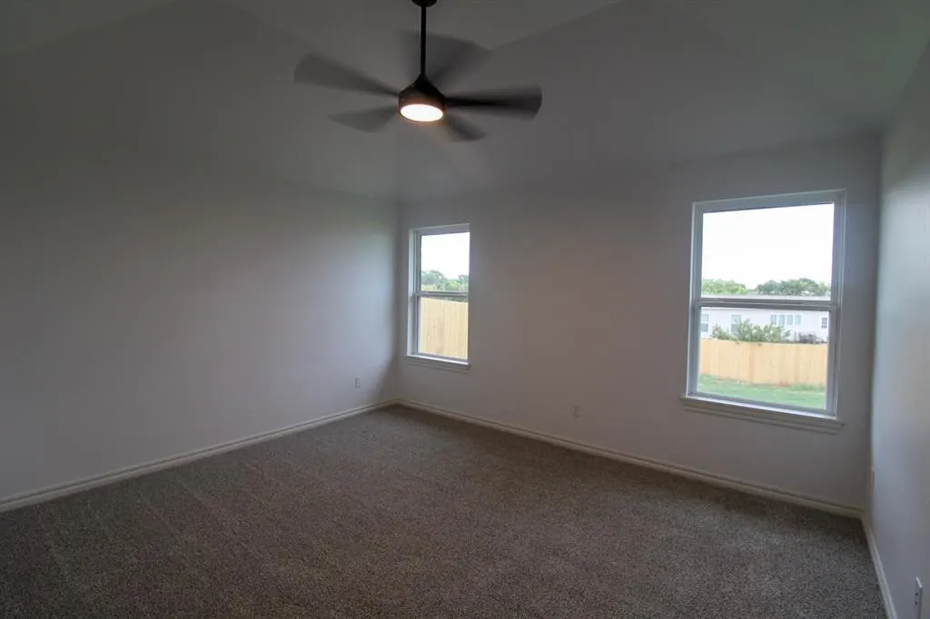 Photo 14 — 532 Grand Sycamore Way, Washington, OK 73093