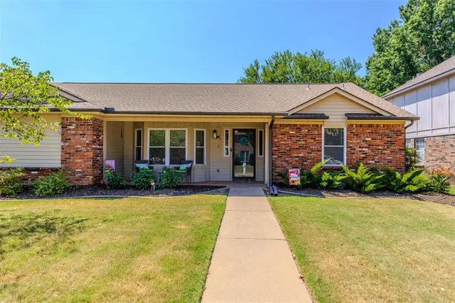 Photo 2 — 101 W Quanah Street, Broken Arrow, OK 74011