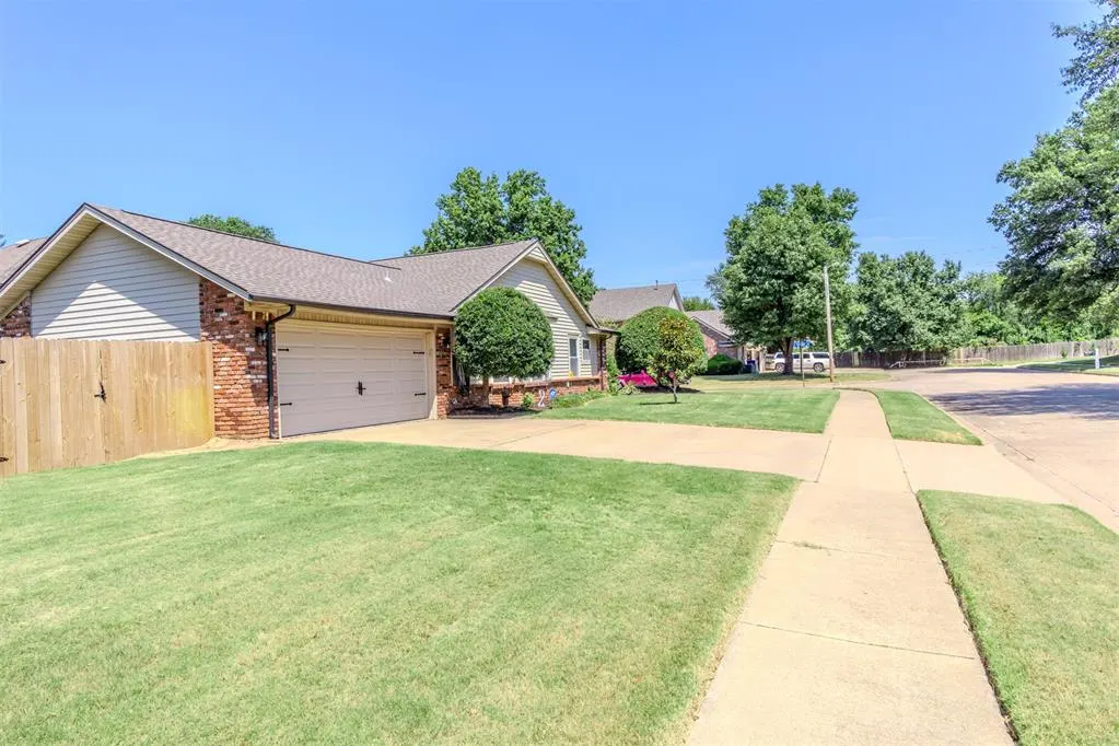 Photo 7 — 101 W Quanah Street, Broken Arrow, OK 74011