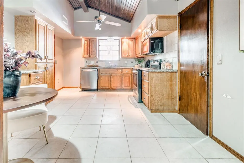 Photo 3 — 2317 NW 113th Street, Oklahoma City, OK 73120