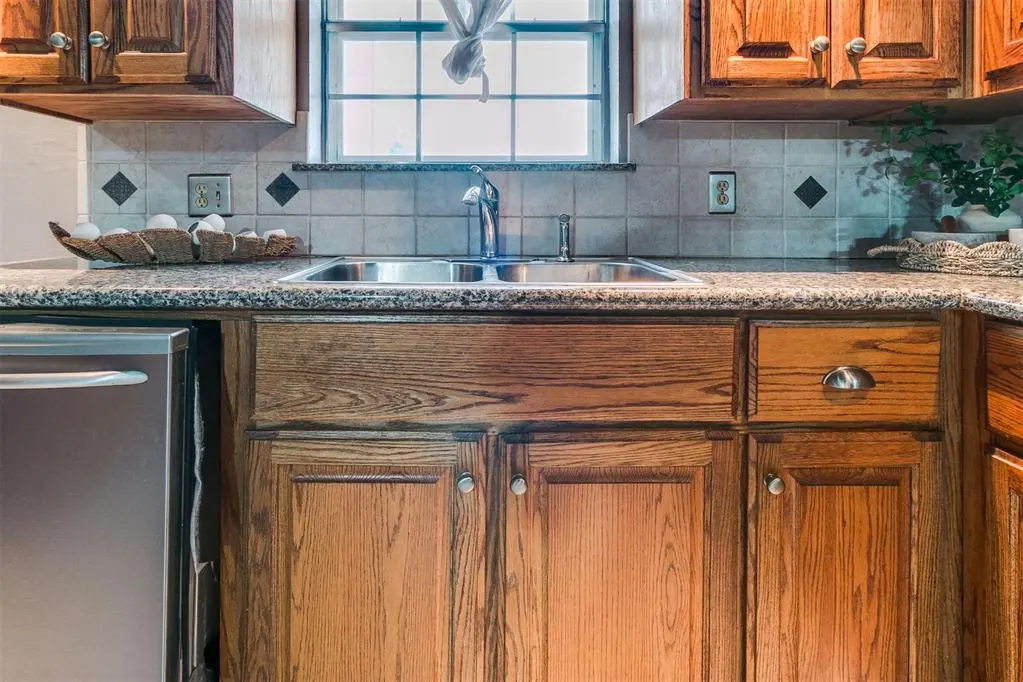 Photo 8 — 2317 NW 113th Street, Oklahoma City, OK 73120