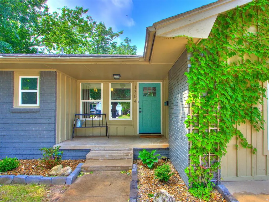 Photo 2 — 1304 NW 101st Street, Oklahoma City, OK 73114
