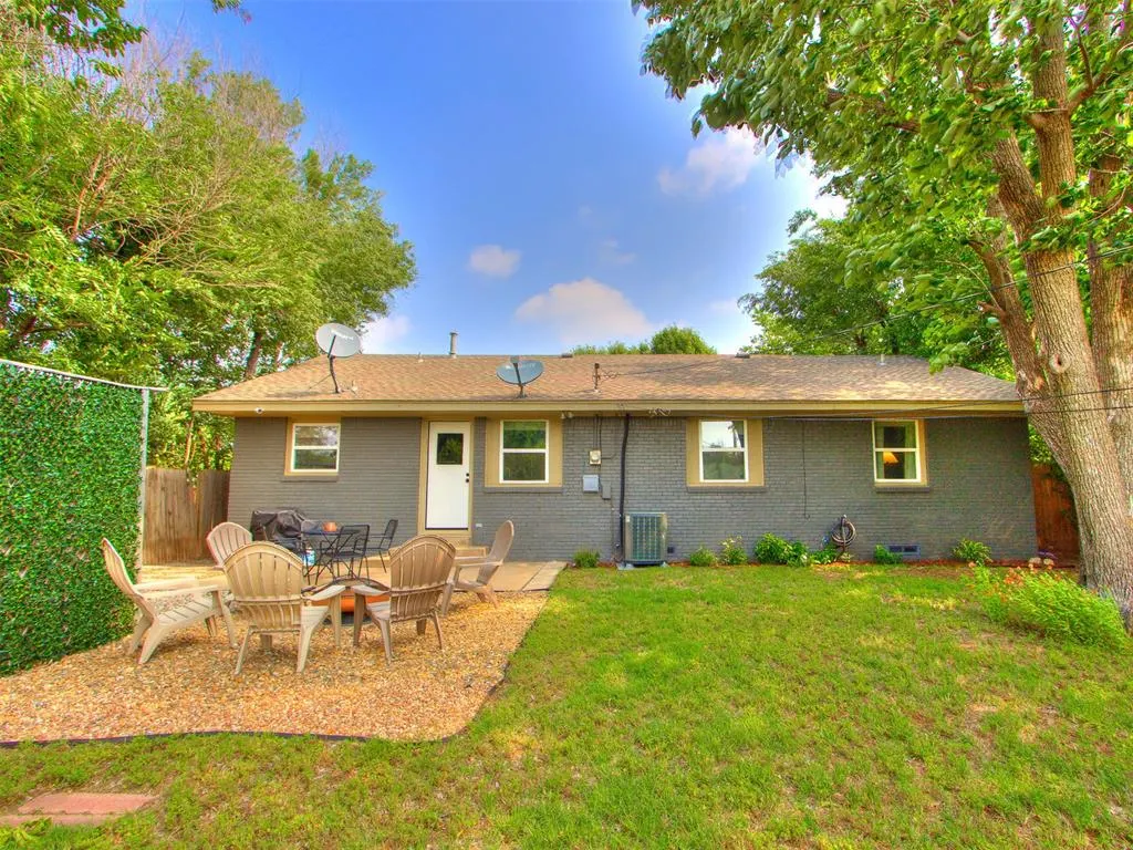 Photo 10 — 1304 NW 101st Street, Oklahoma City, OK 73114