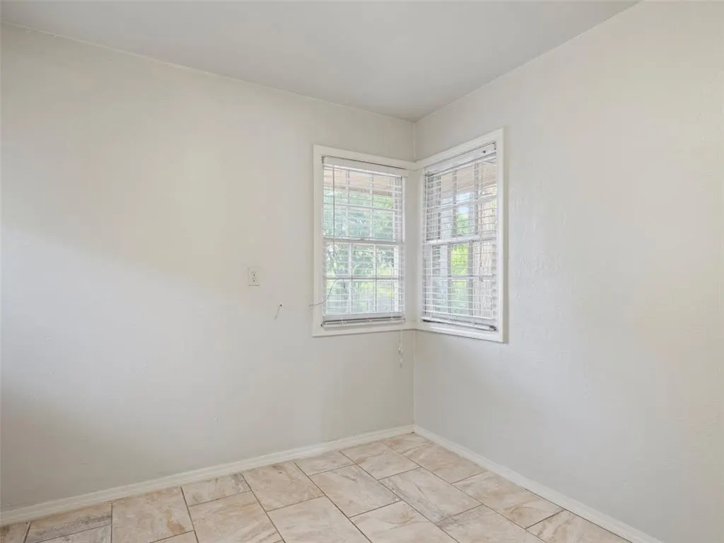 Photo 16 — 1607 Oxford Way, Oklahoma City, OK 73120