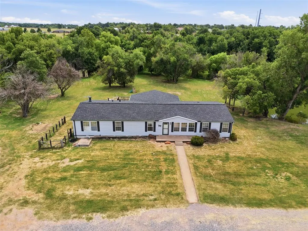Photo 2 — 13732 W Cooksey Road, Crescent, OK 73028