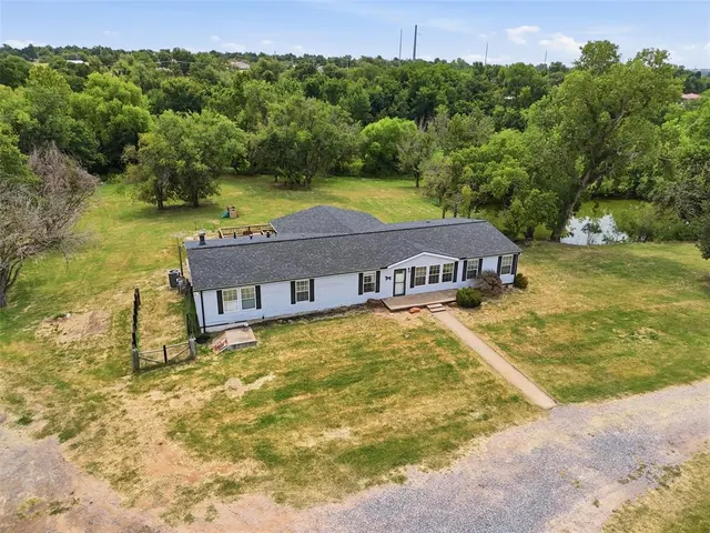 Photo 3 — 13732 W Cooksey Road, Crescent, OK 73028