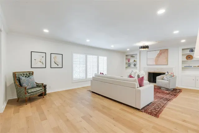 Photo 8 — 6341 Glenbrook Court, Oklahoma City, OK 73118