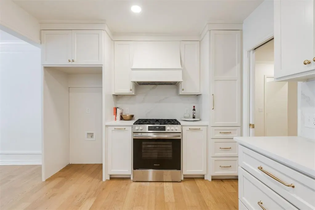 Photo 18 — 6341 Glenbrook Court, Oklahoma City, OK 73118
