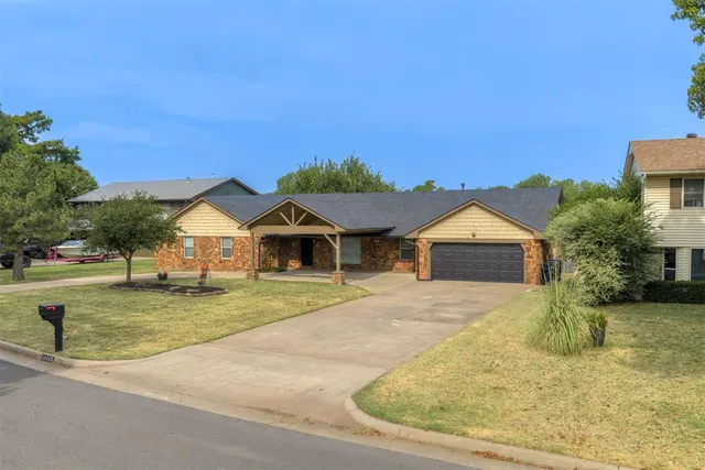 Photo 3 — 10405 Ski Drive, Oklahoma City, OK 73162
