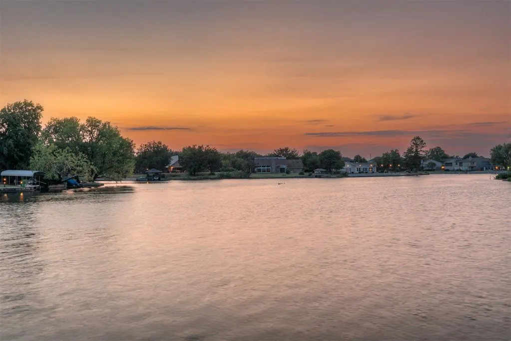 Photo 9 — 10405 Ski Drive, Oklahoma City, OK 73162