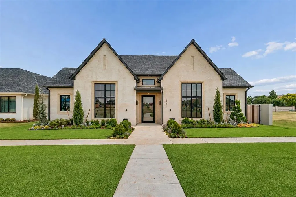 Front exterior — 5701 Promenade Square, Oklahoma City, OK 73142
