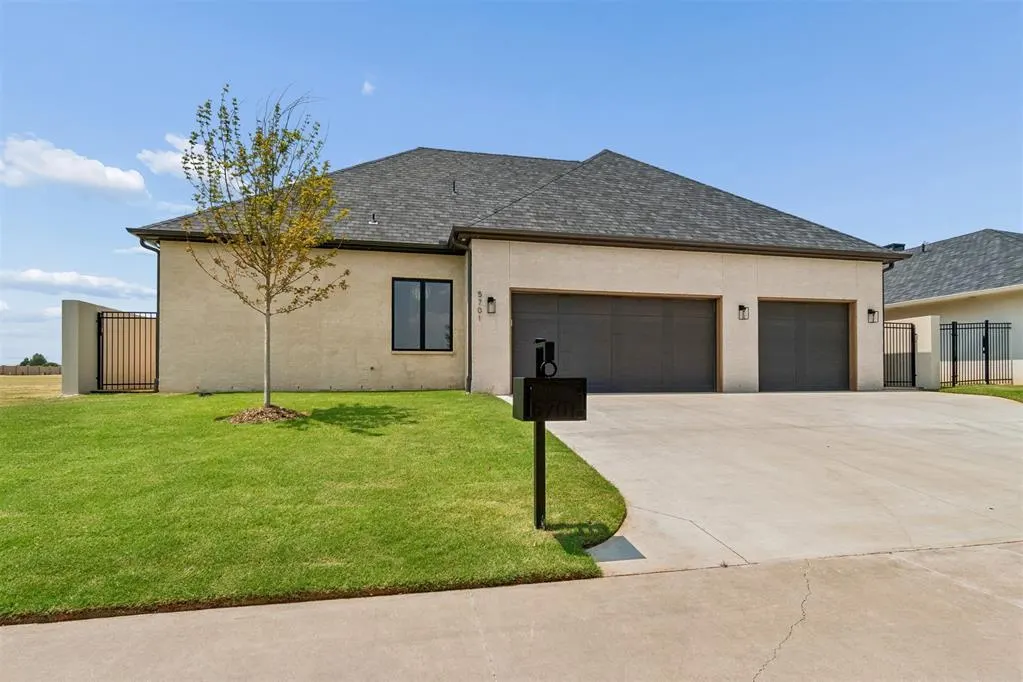 Photo 44 — 5701 Promenade Square, Oklahoma City, OK 73142