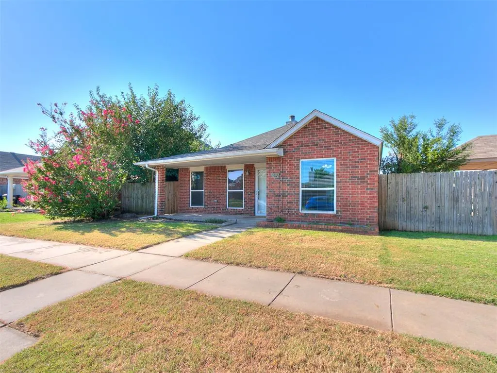 Photo 48 — 1402 SW 23rd Street, Moore, OK 73170