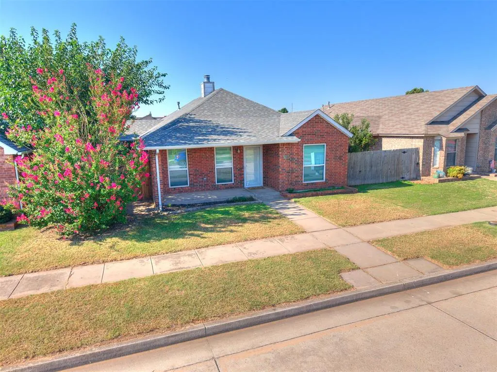 Photo 47 — 1402 SW 23rd Street, Moore, OK 73170