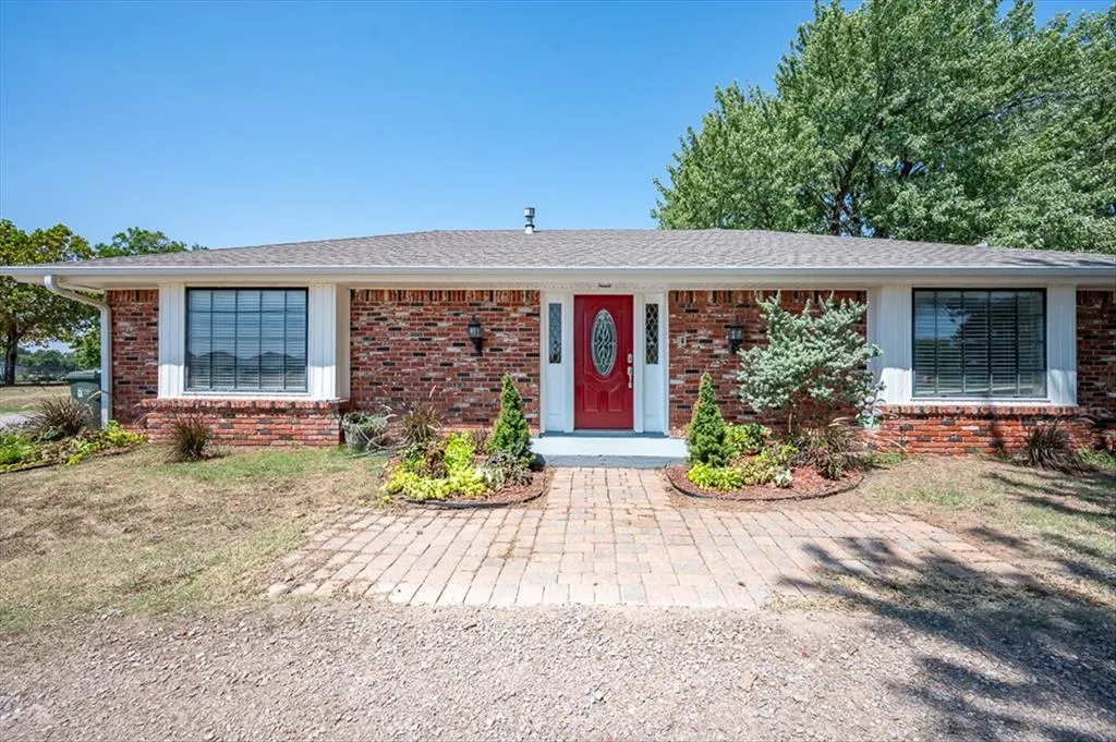 Front exterior — 410 SE 24th Avenue, Norman, OK 73071