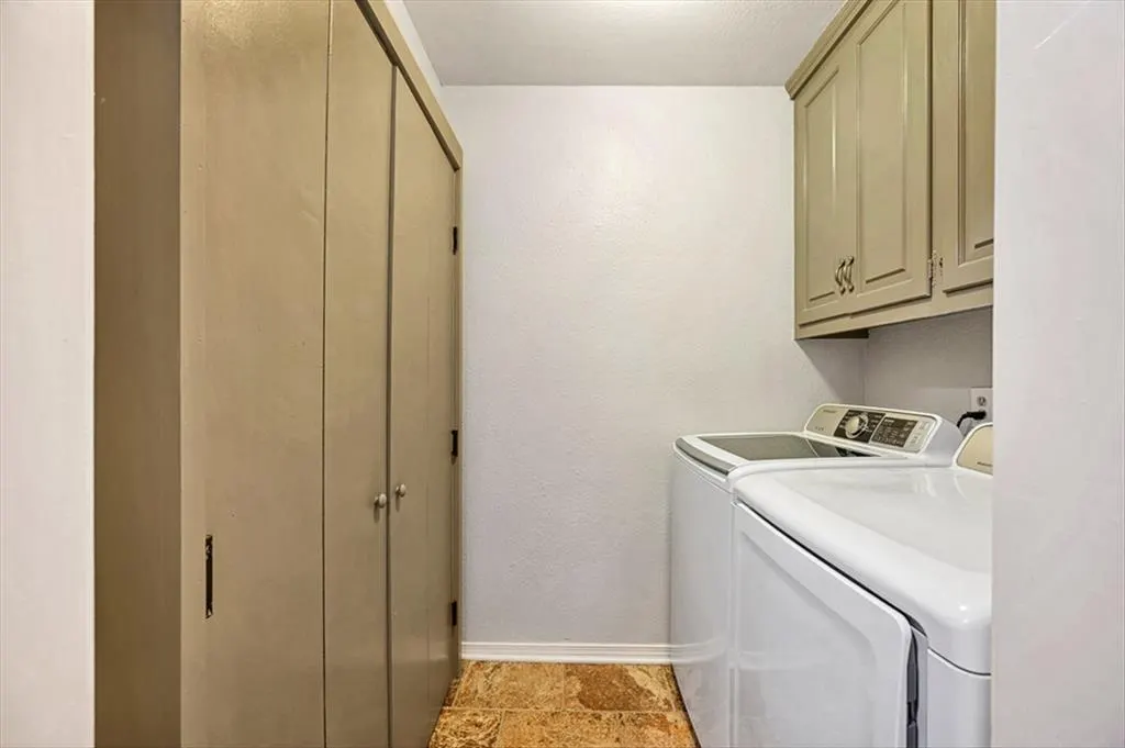 Photo 13 — 410 SE 24th Avenue, Norman, OK 73071