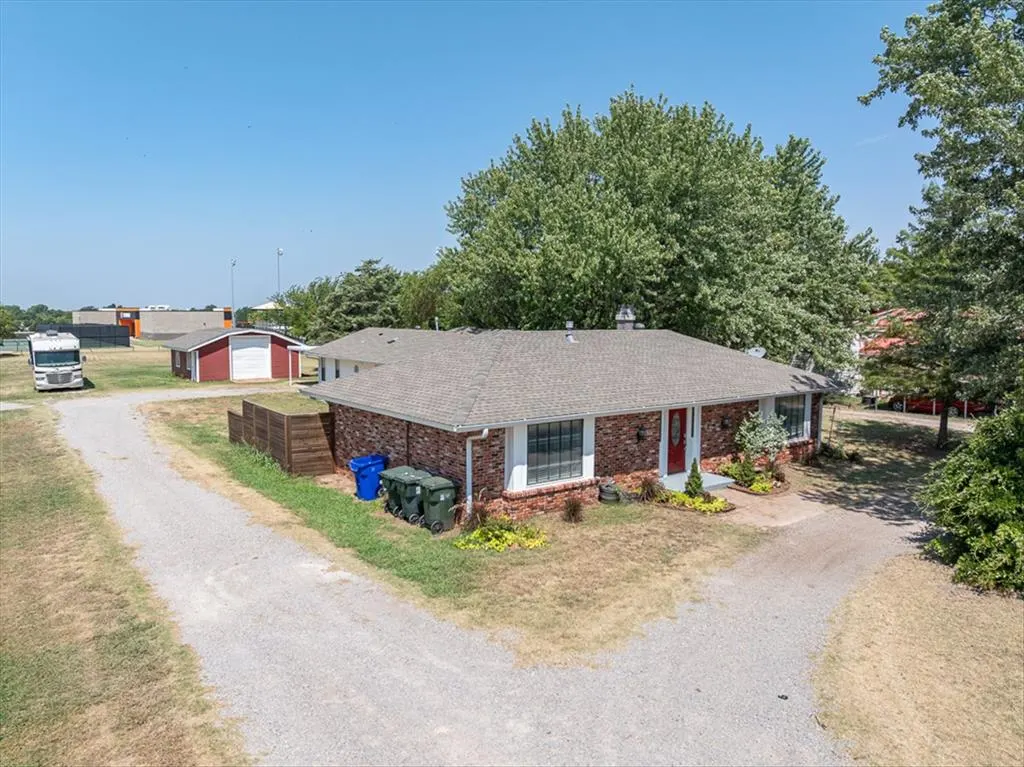 Photo 17 — 410 SE 24th Avenue, Norman, OK 73071