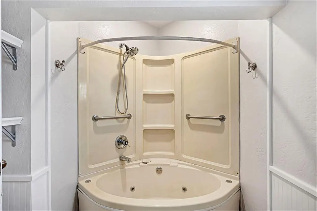Photo 45 — 410 SE 24th Avenue, Norman, OK 73071