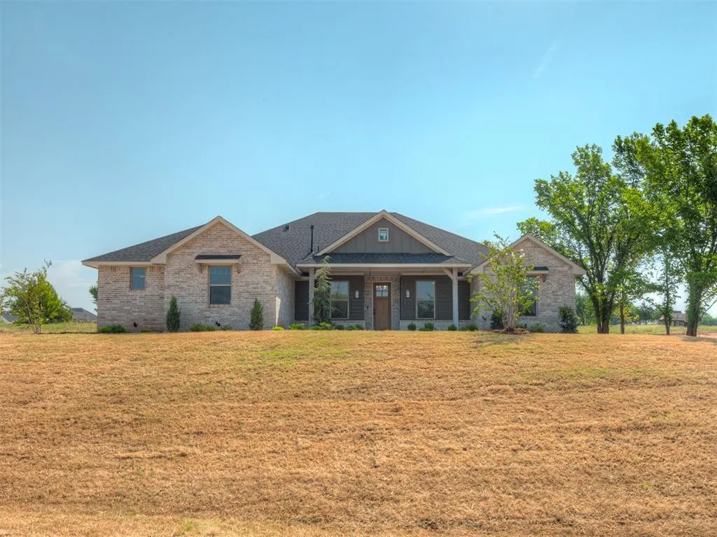 Photo 3 — 1978 S Blackberry Bend, Guthrie, OK 73044