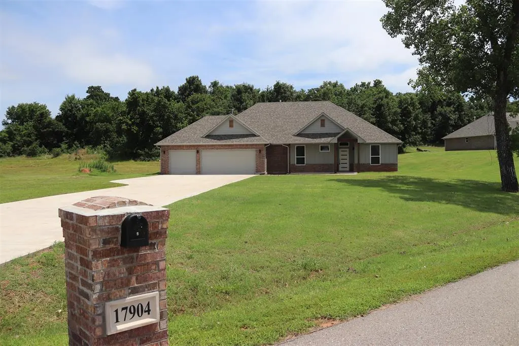 Front exterior — 17904 Salem Road, Choctaw, OK 73020