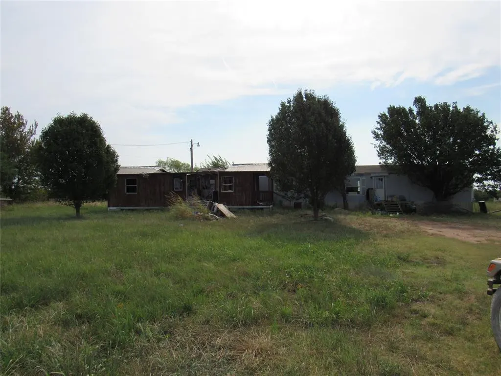 Front exterior — 129 Hawk Spring Drive, McLoud, OK 74851