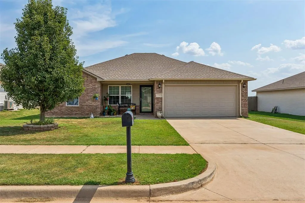 Front exterior — 1304 Granite Lane, Noble, OK 73068