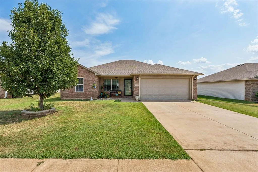 Photo 2 — 1304 Granite Lane, Noble, OK 73068