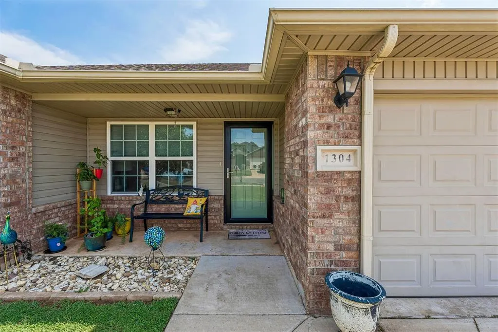 Photo 3 — 1304 Granite Lane, Noble, OK 73068