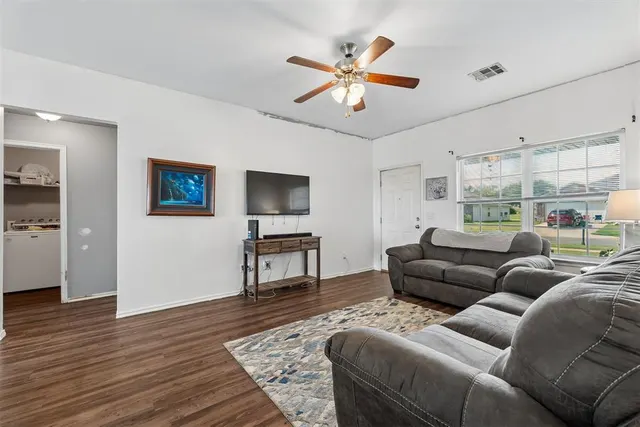 Photo 4 — 1304 Granite Lane, Noble, OK 73068