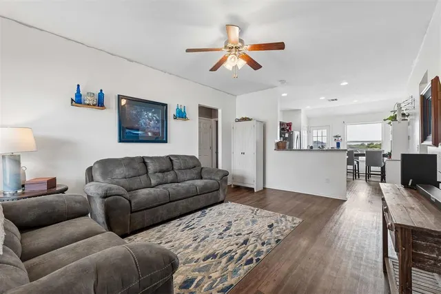 Photo 6 — 1304 Granite Lane, Noble, OK 73068